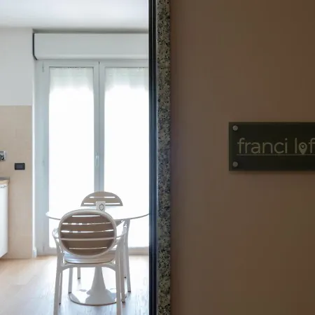 公寓 Franci Loft *
